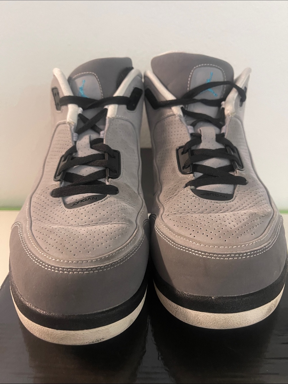 Jordan Men's Gray and Black Low-Top Sneakers with Blue Logo size 13